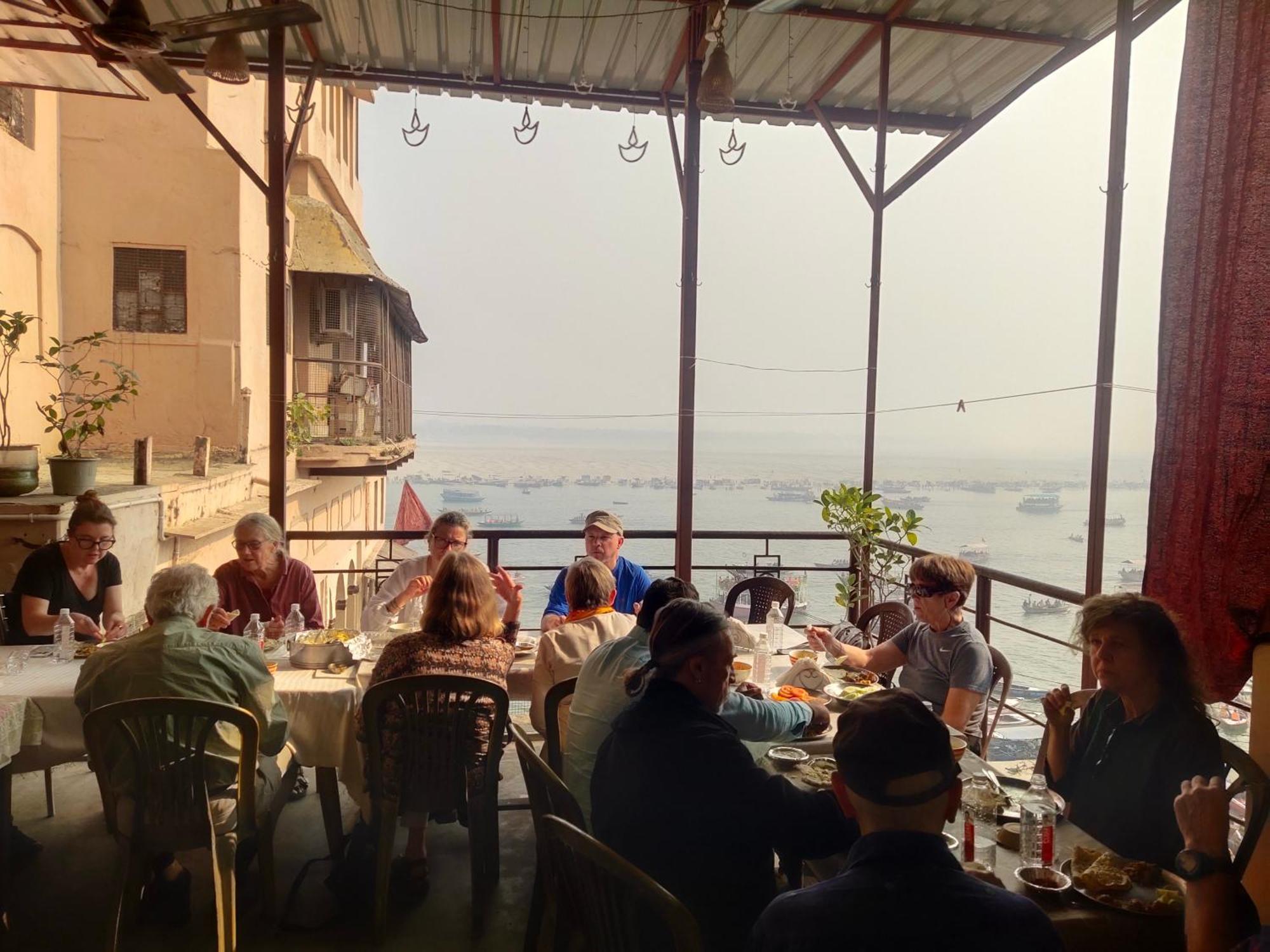 Sunrise Lodge Varanasi Exterior foto